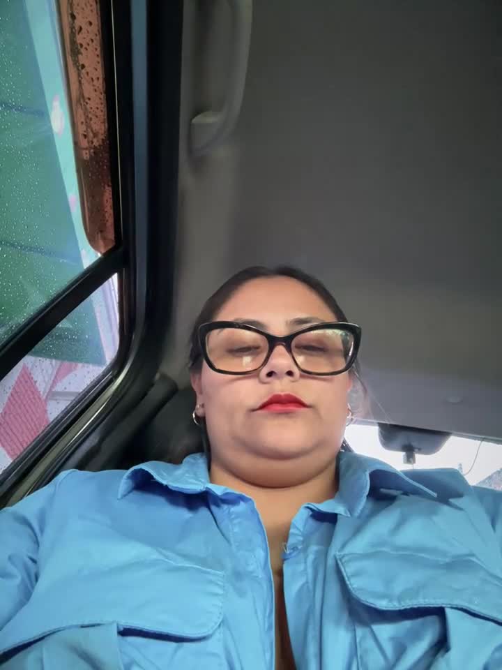 Angie_e - Stripchat webcam show • Saturday, July 5, 2025 #DildoorVibrator #Mobile #Latina